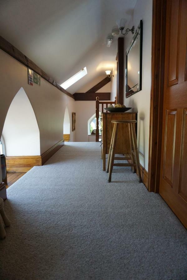 Biddulph  Chapel Croft Guest House מראה חיצוני תמונה