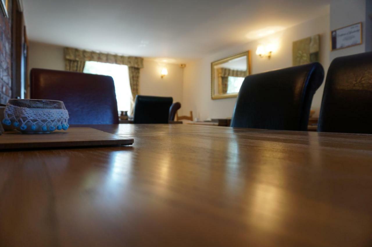 Biddulph  Chapel Croft Guest House מראה חיצוני תמונה